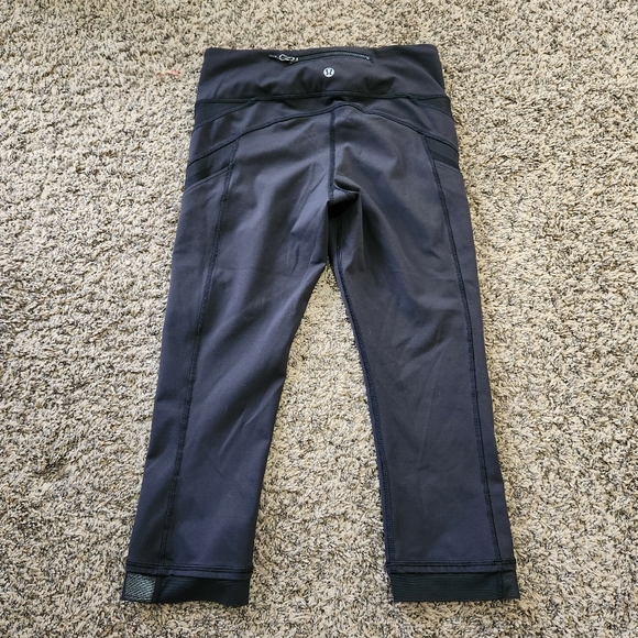 Lululemon Illumina Crop Leggings - Picture 6 of 7